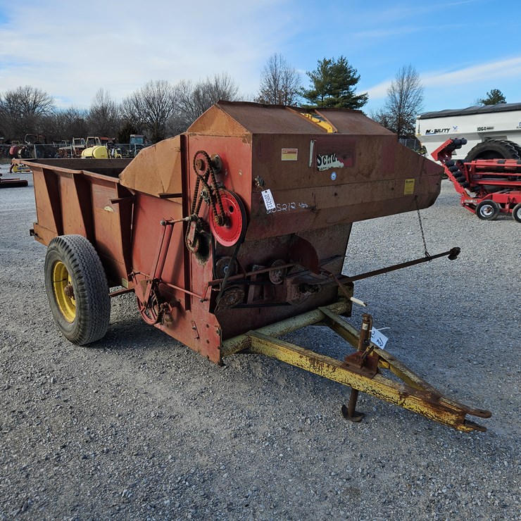 #205212 • Schuler 4X10 Feed Wagon