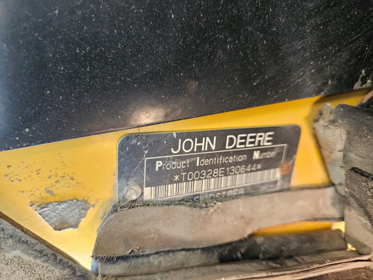 2006-john-deere-328-image-10