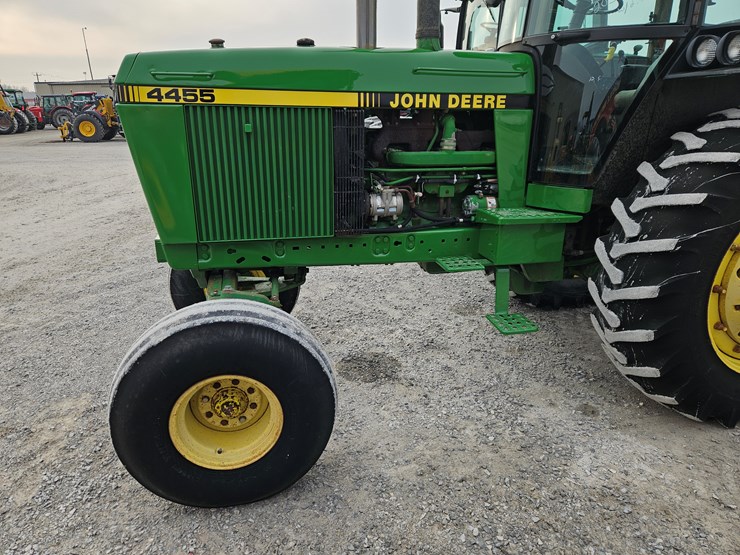 john-deere-4455-image-19