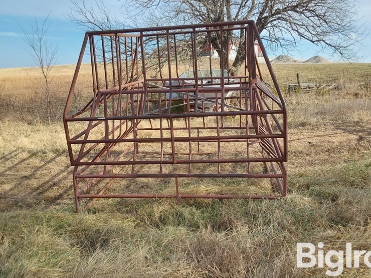 square-8-1/2'-x-9-1/2'-bale-feeders-image-2