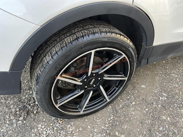 ford-escape-se-image-9