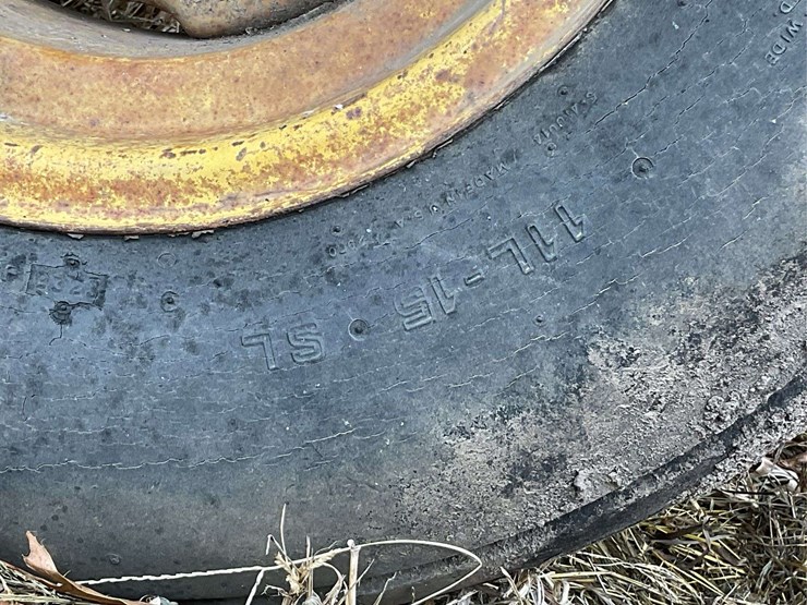 hay-wagon-w/-john-deere-running-gear-image-11