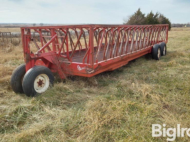 apache-wfw24a2-24'-feeder-wagon-image-1