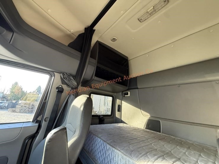 2017-international-prostar-image-27