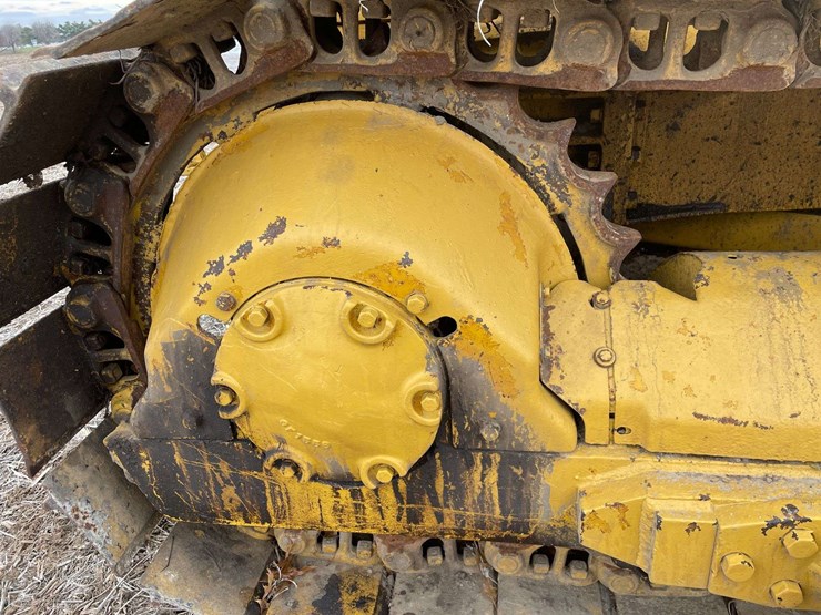 caterpillar-d4d-image-16