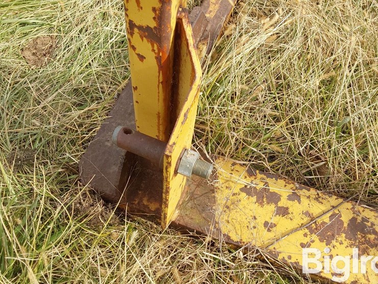 3-pt-mounted-bale-fork-image-12