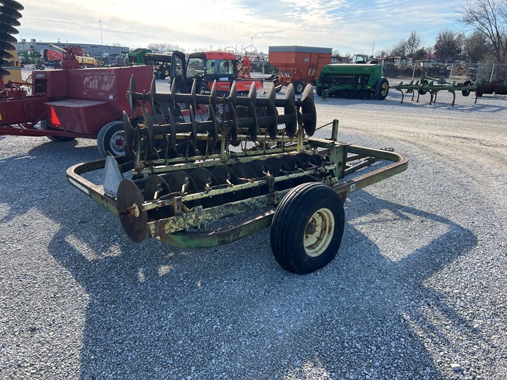 john-deere-210-image-4