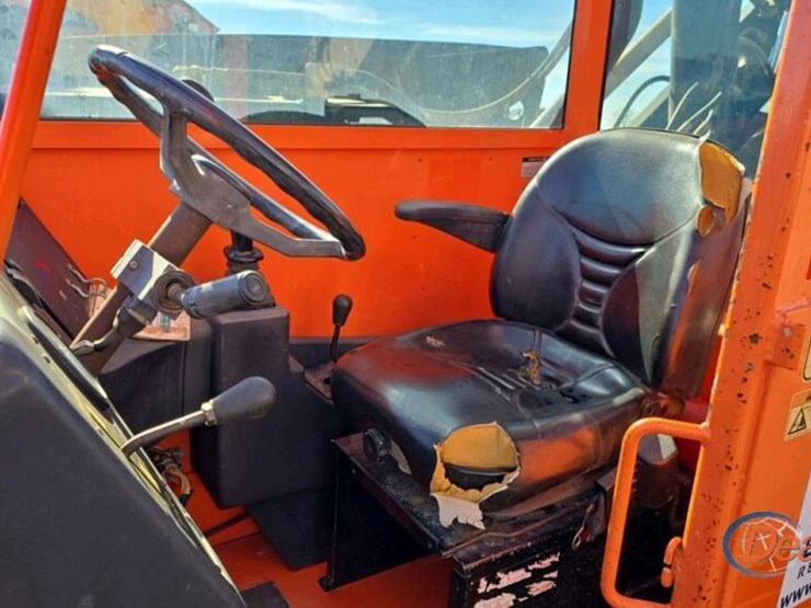 2014-jlg-g6-42a-image-17