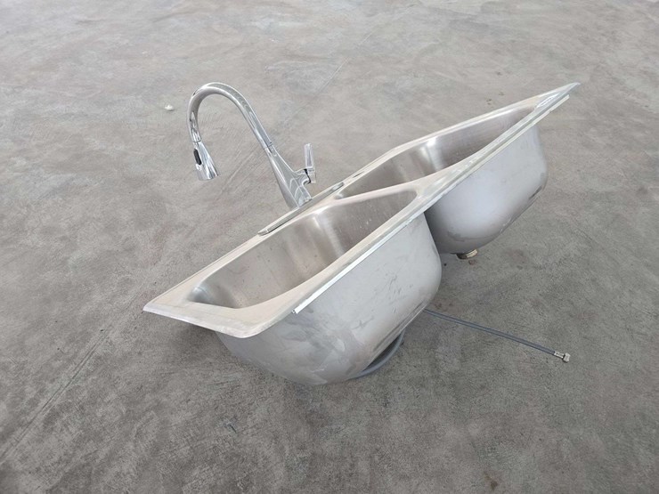 stainless-steel-sink-image-4