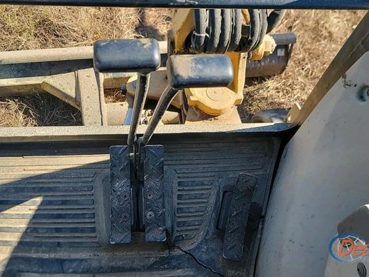 2020-caterpillar-302.7d-image-21