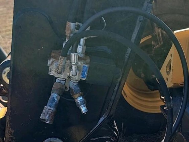 caterpillar-th337c-image-28