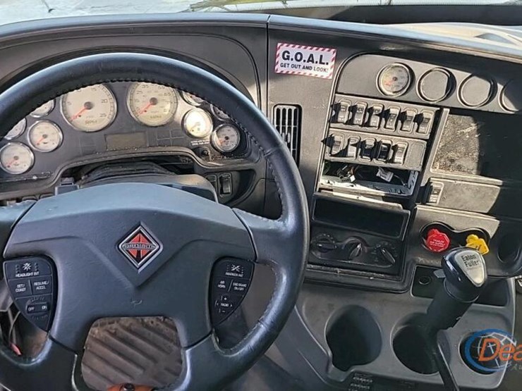 2016-international-prostar-image-21