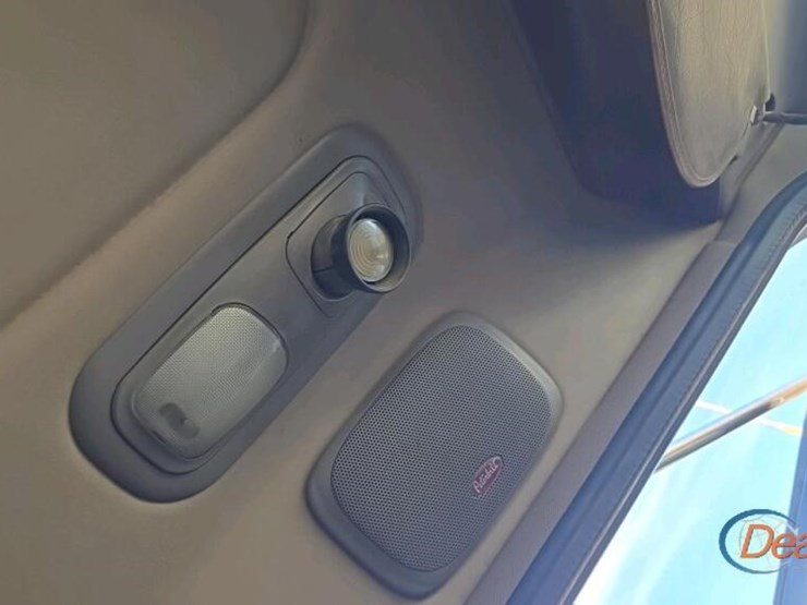 peterbilt-388-image-35