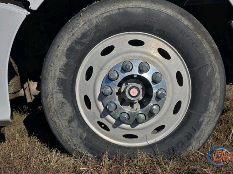 2006-peterbilt-387-image-3