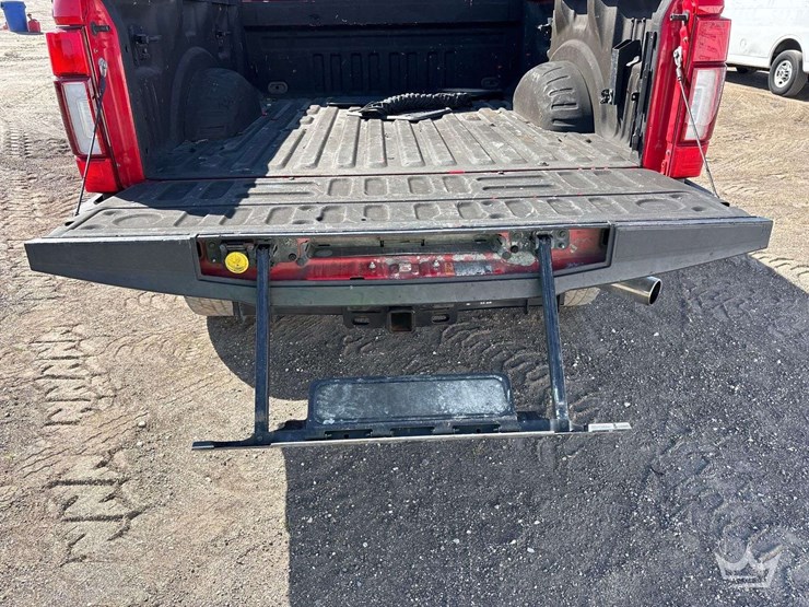 2021-ford-f250-image-24