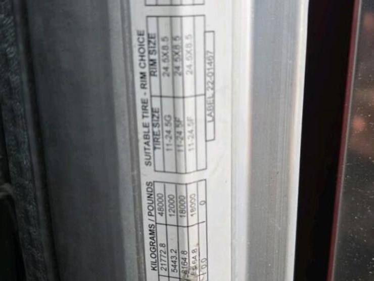 2005-peterbilt-379-image-48