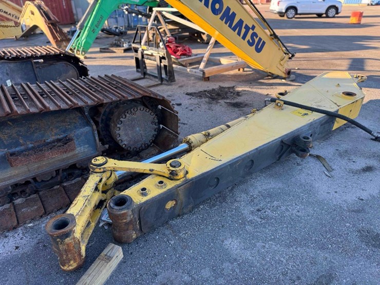 komatsu-pc240-image-5