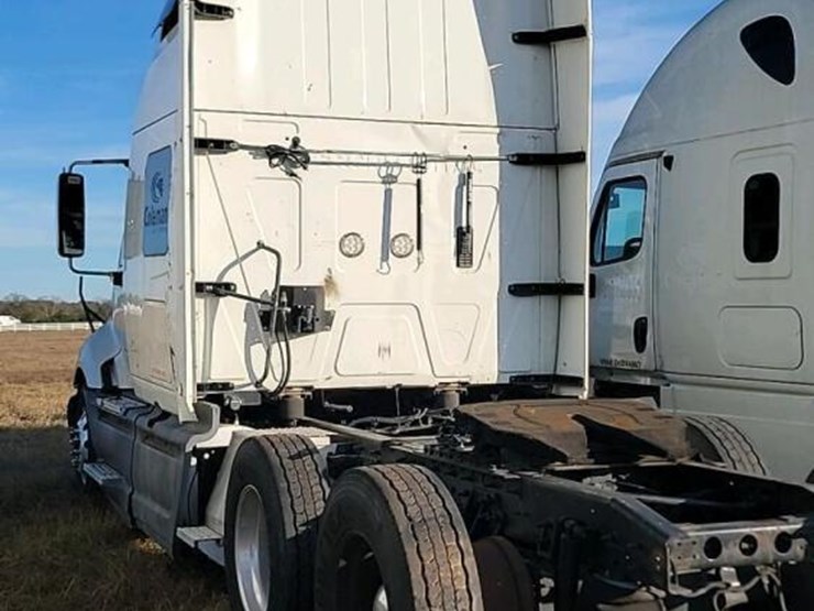 2015-international-prostar-image-3