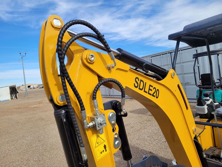 2025-sdlanch-sdle20-mini-excavator-image-4