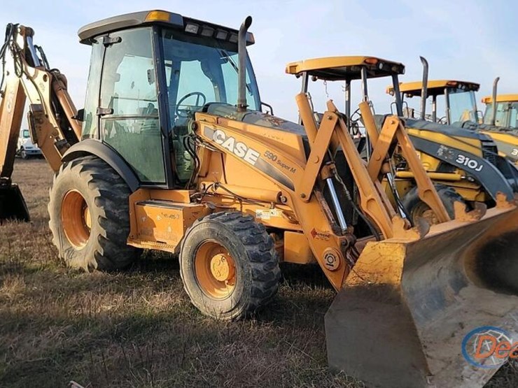 2010-case-590sm-image-1