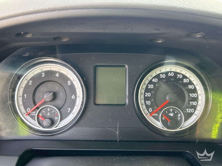 2015-dodge-1500-image-15