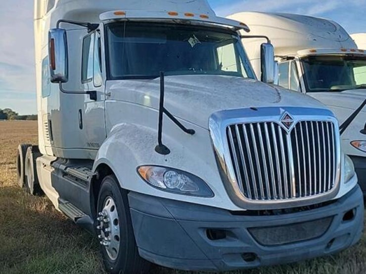 2015-international-prostar-image-1