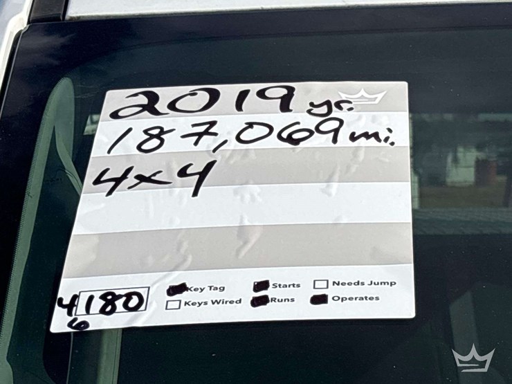 2019-chevrolet-silverado-1500-lt-4x4-crew-cab-pickup-truck-image-37