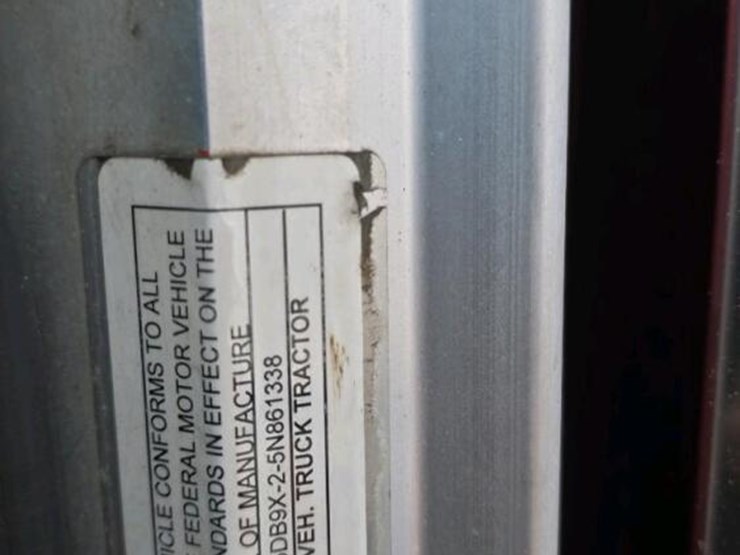 2005-peterbilt-379-image-49