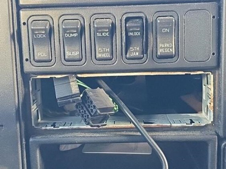 2015-international-prostar-image-25