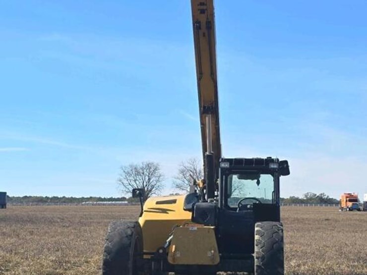 caterpillar-tl642c-image-1