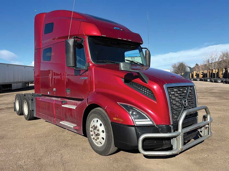 2020-volvo-vnl-760-image-1