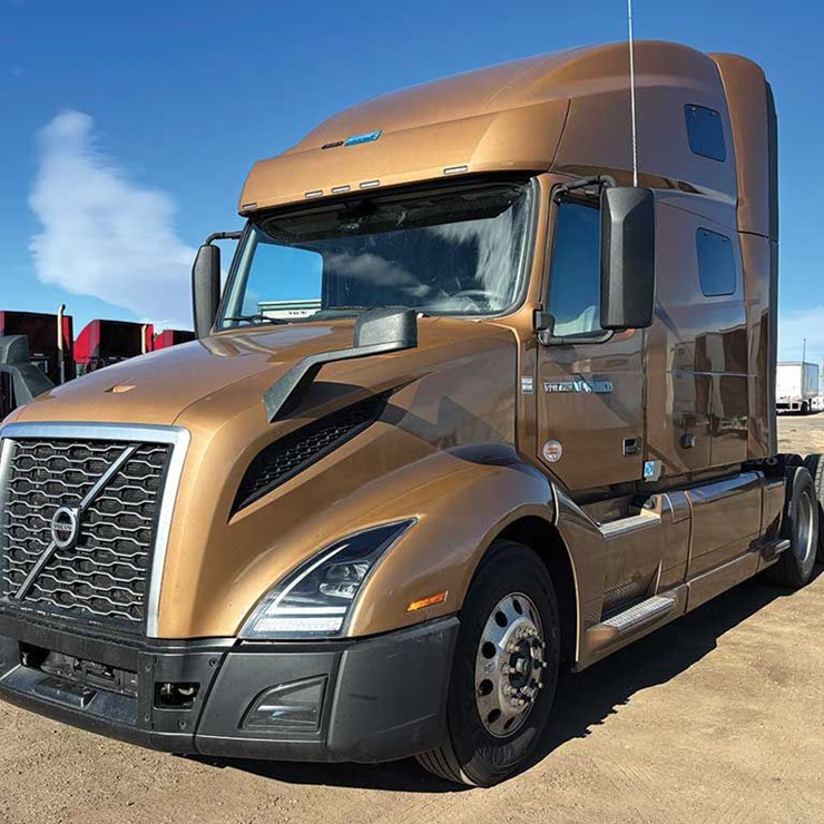 2023 VOLVO VNL 760