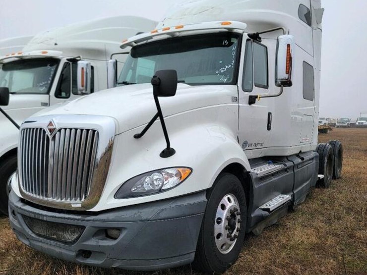 2015-international-prostar-image-1