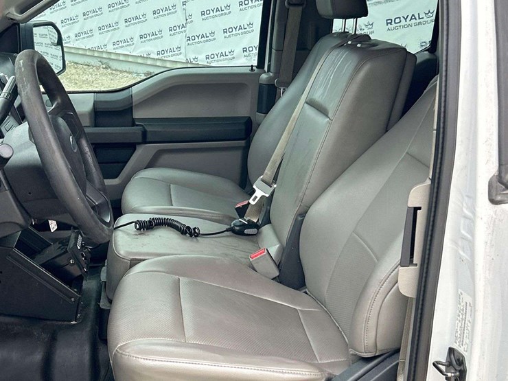 2017-ford-f150-image-13