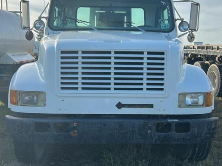 1998-international-4700-image-1