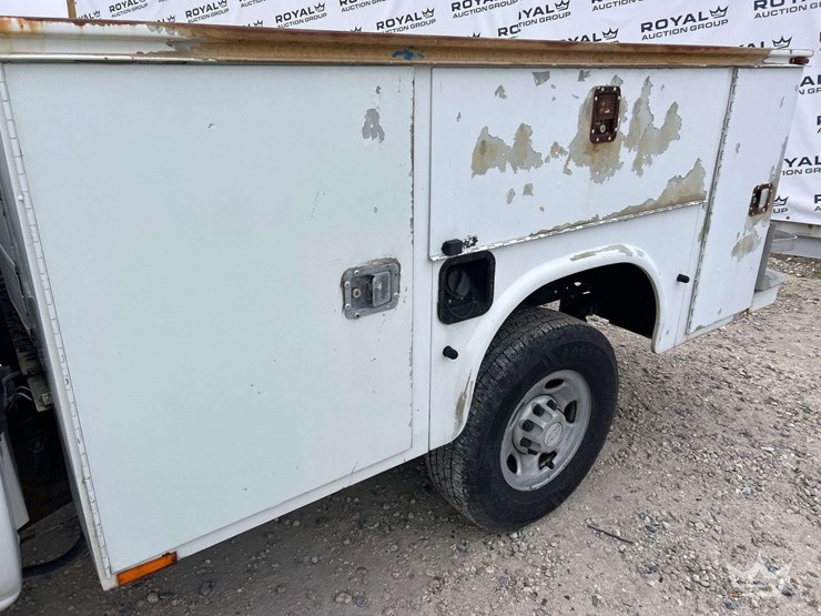 2006-chevrolet-silverado-2500-image-21