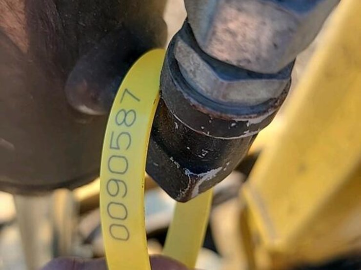 2020-caterpillar-302.7d-image-28