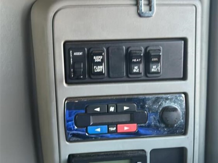 2015-international-prostar-image-35