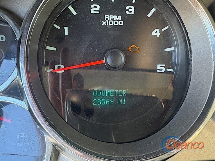 2011-chevrolet-silverado-3500-image-13