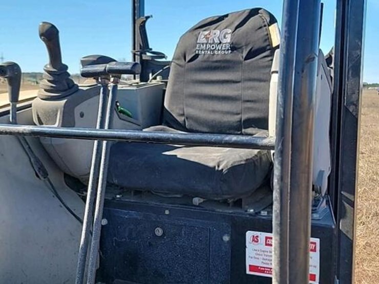 2020-caterpillar-302.7d-image-18