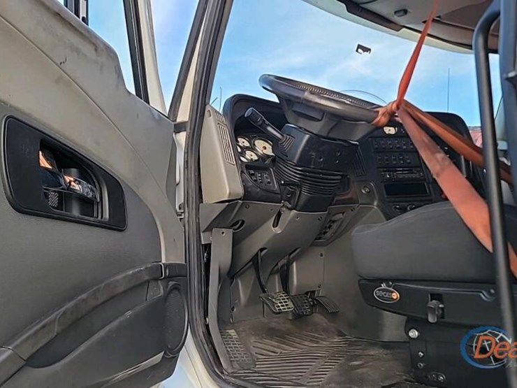 2016-international-prostar-image-15