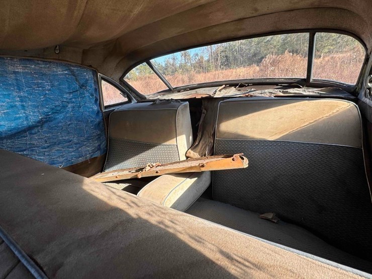 1949-cadillac-fleetwood-image-14