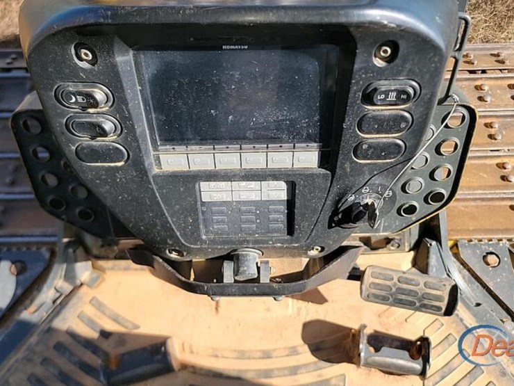 2017-komatsu-d39px-24-image-24