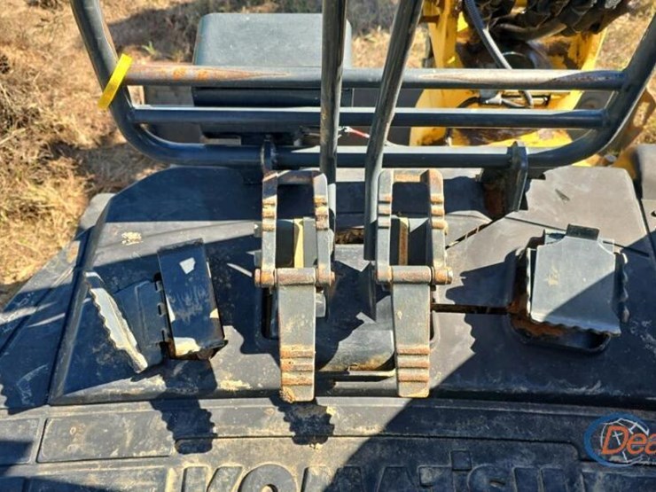 komatsu-pc30mr-5-image-16