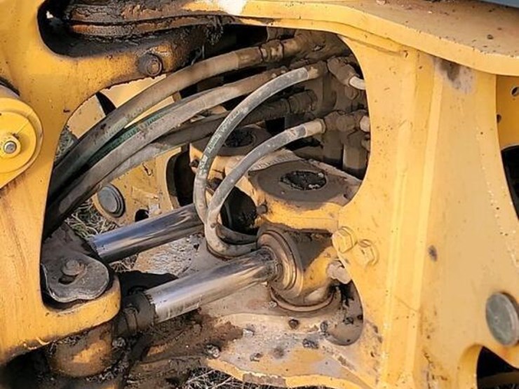 deere-310sj-image-10