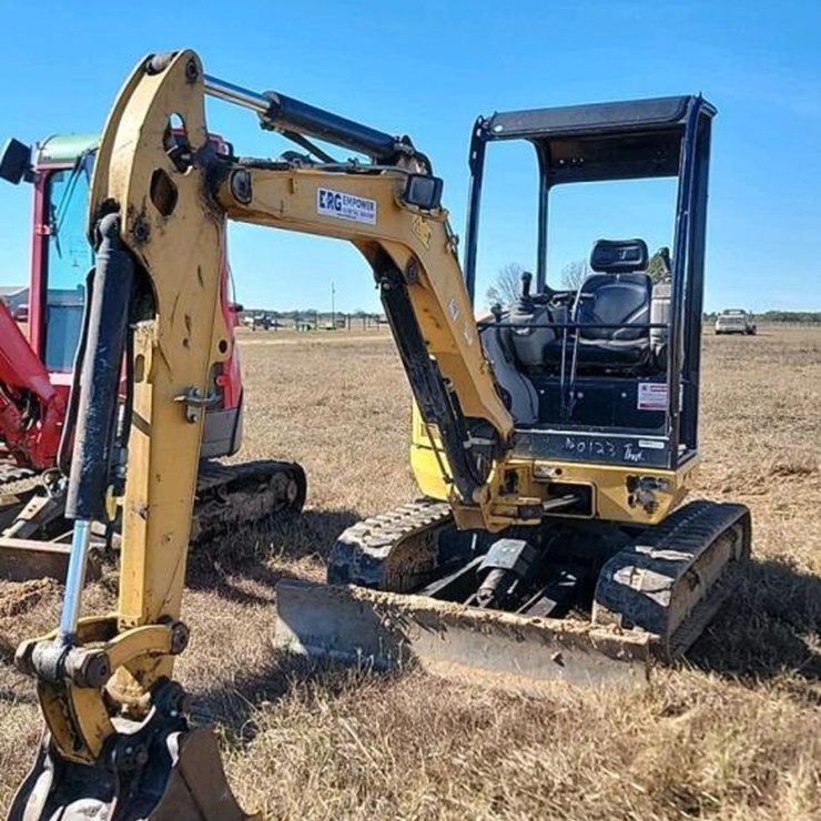 2020 CATERPILLAR 302.7D