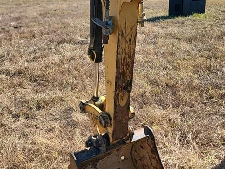 2021-caterpillar-302.7d-image-25