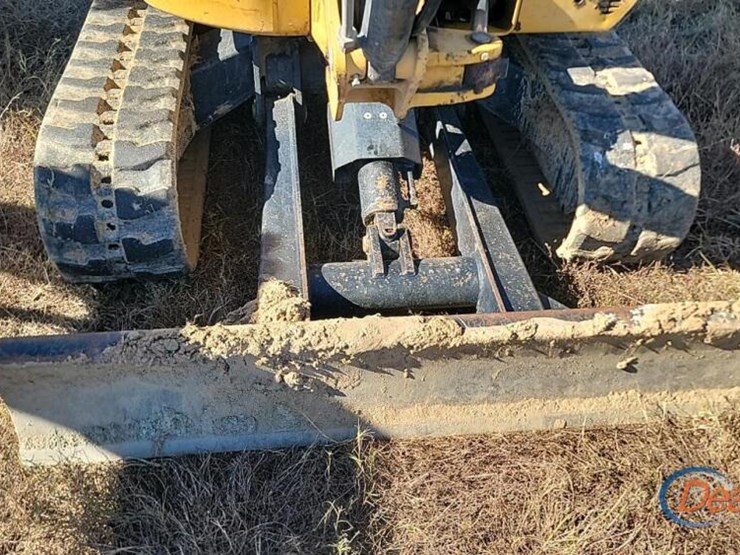 2020-caterpillar-302.7d-image-8