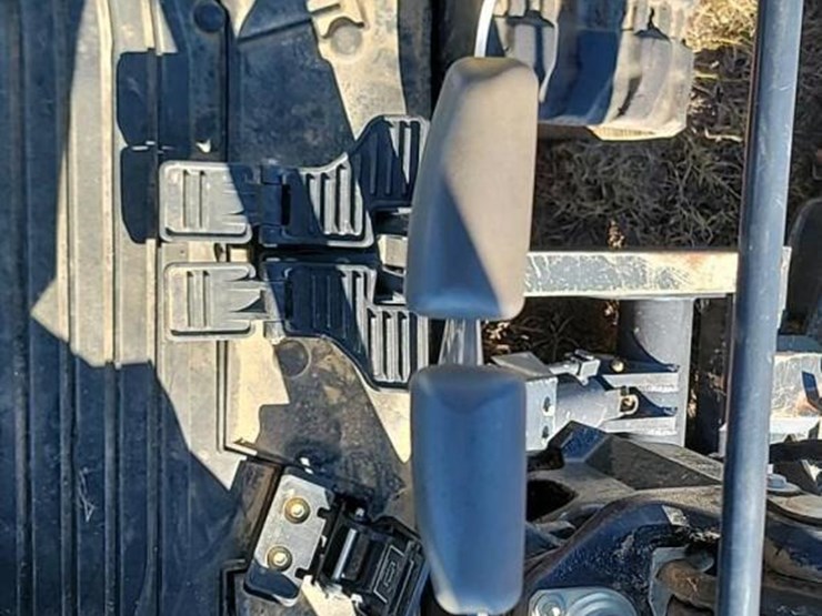 2022-kubota-kx040-image-21