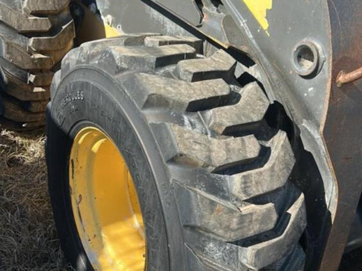 new-holland-l230-image-19